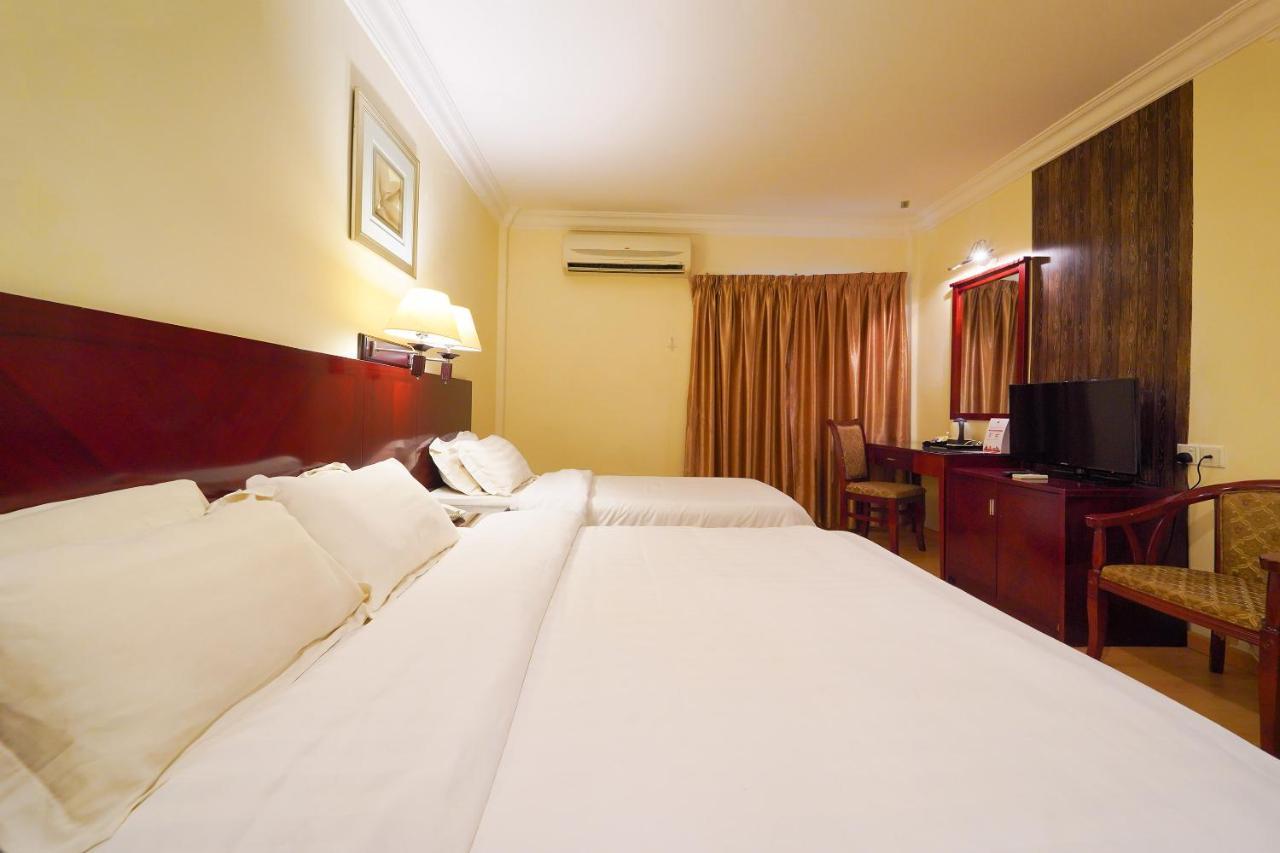Capital O 89658 Bustani Hotel Jitra Εξωτερικό φωτογραφία